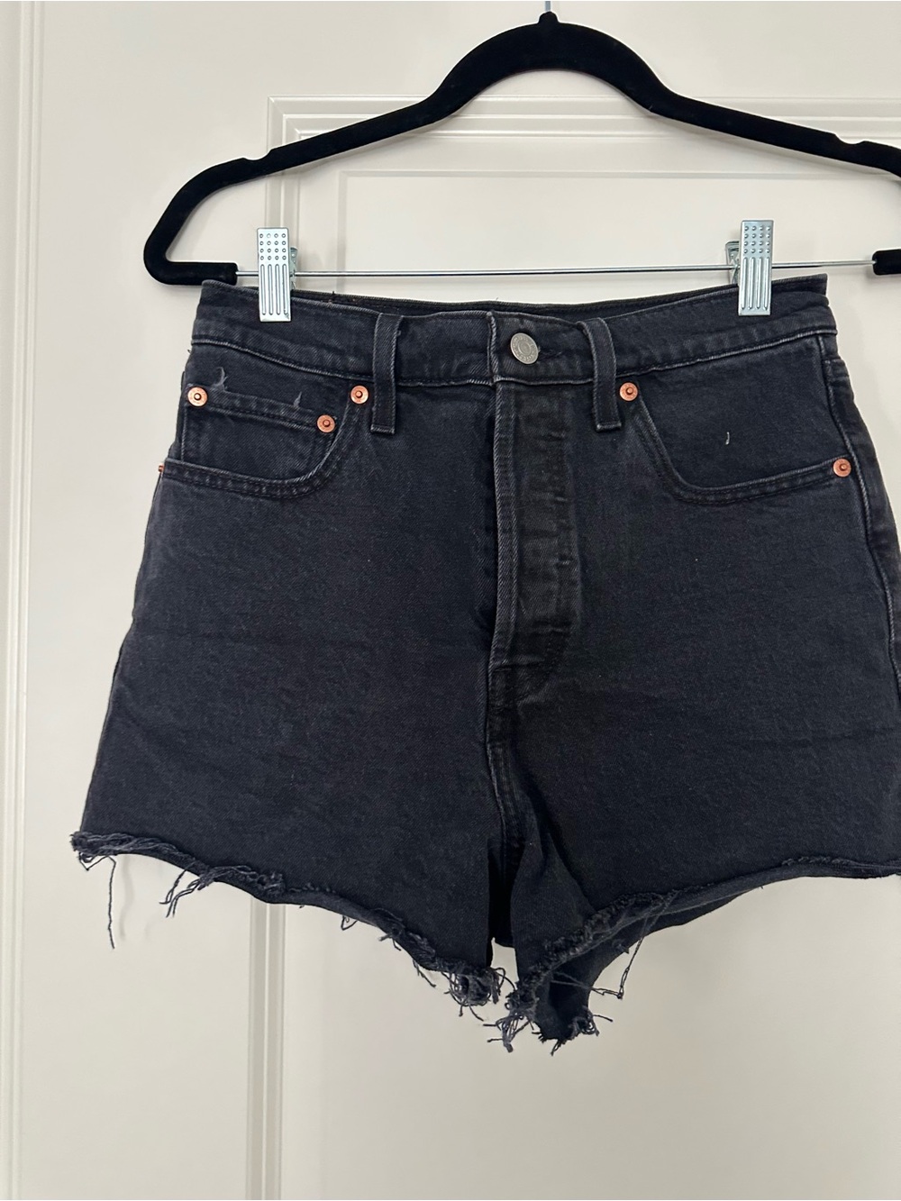 Levi's Black Denim Ribcage Raw-Hem Cutoff Shorts